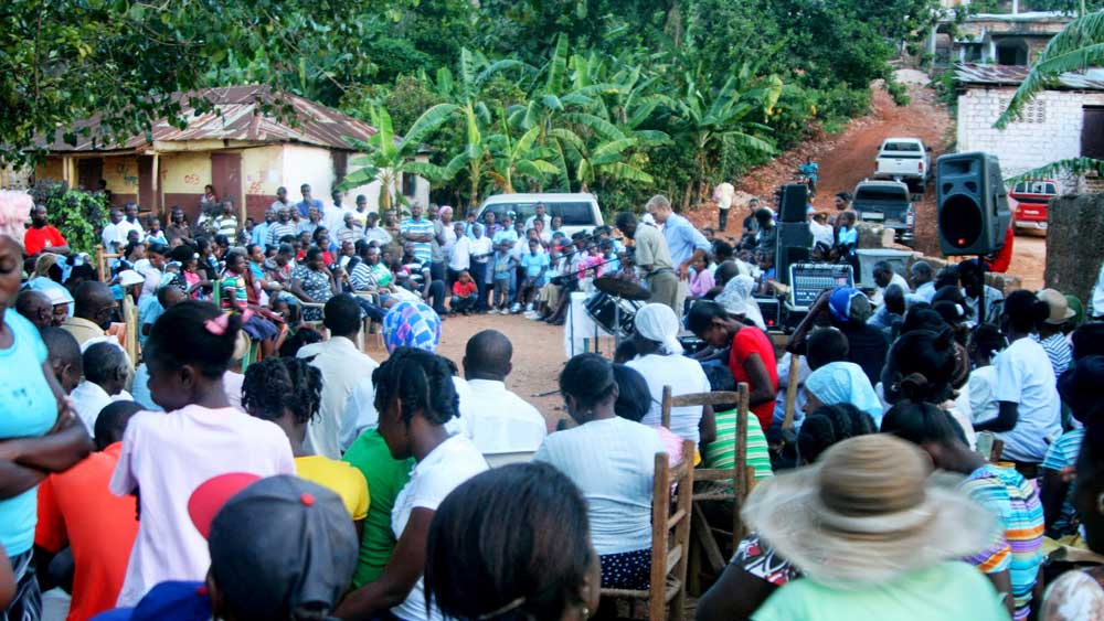 Ducis-Baptist-Church-Crowd Ducis Baptist Church